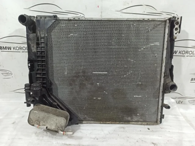 Радиатор охлаждения ДВС для BMW X3 Е83 2003-2010 на фотографиях