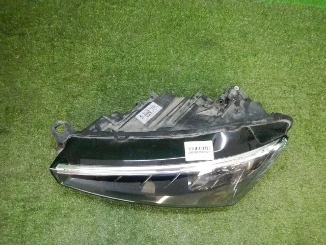 Фара левая для Skoda Rapid II 2020+ на фотографиях