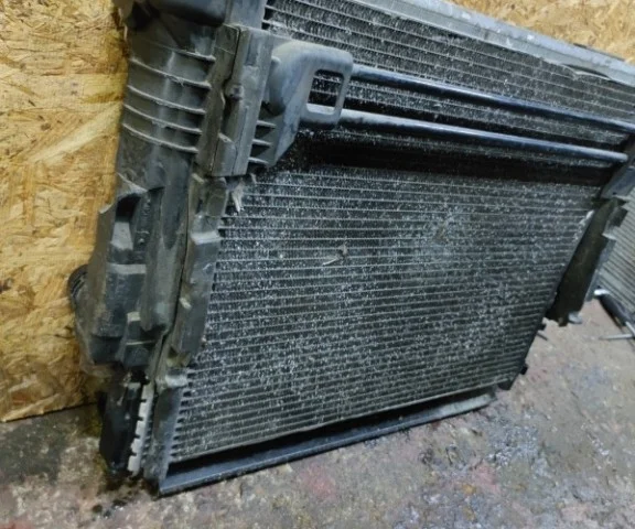 Радиатор охлаждения ДВС для BMW 3er Е46 Купе 1999-2005 на фотографиях