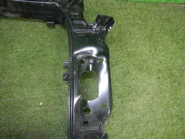 Панель радиатора (телевизор) для Hyundai Creta 1 GS 2016-2021 на фотографиях