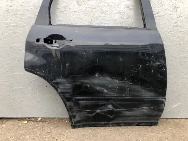 Двери для Mitsubishi Outlander 1 CU0W 2002-2009 на фотографиях