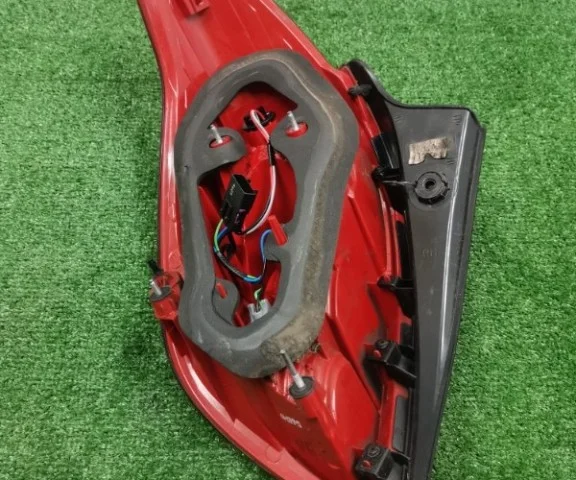 Фонарь правый для Opel Mokka 2012-2016 на фотографиях