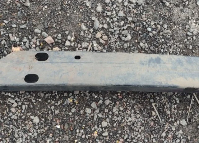 Усилитель заднего бампера для Nissan Tiida SC11 Седан 2007-2014 на фотографиях