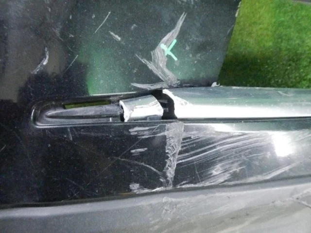 Бампер передний для Cadillac Escalade 4 2013-2020 на фотографиях