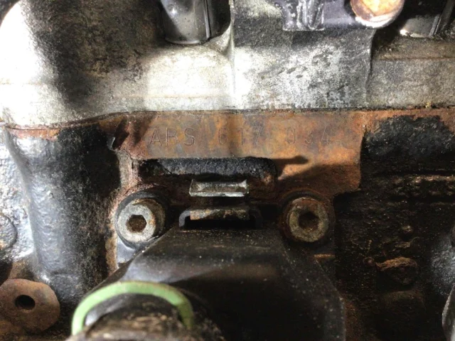 Двигатель без навесного для Volkswagen Passat Variant (B4, Typ 3A) 1993-1997 на фотографиях