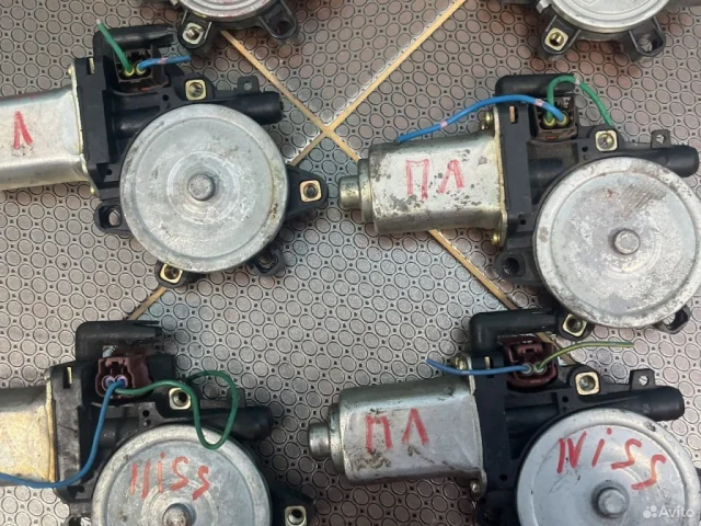 Мотор стеклоподъемника задний левый для Nissan Almera Classic B10 2006-2012 на фотографиях