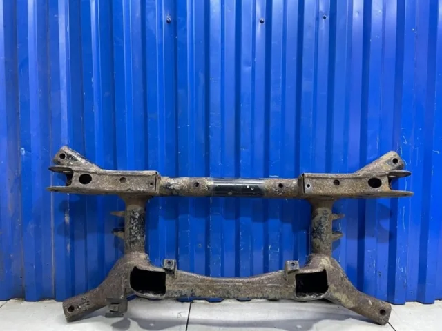 Задняя балка для Mitsubishi ASX I 2010-2012 на фотографиях