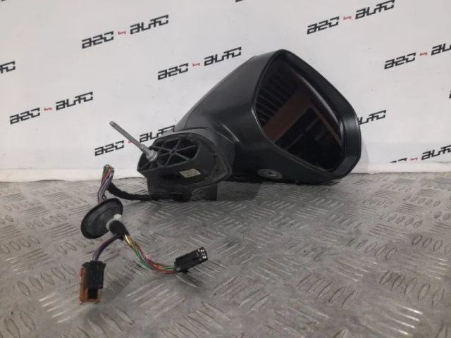 Стекла и зеркала для Peugeot 3008 T8 2009-2017 на фотографиях