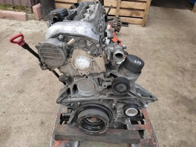 Двигатель без навесного для Mercedes-Benz Vito W639 Viano 2003-2013 на фотографиях