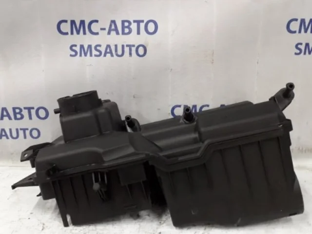 Корпус воздушного фильтра для Volvo C30 MK 2006-2013 на фотографиях