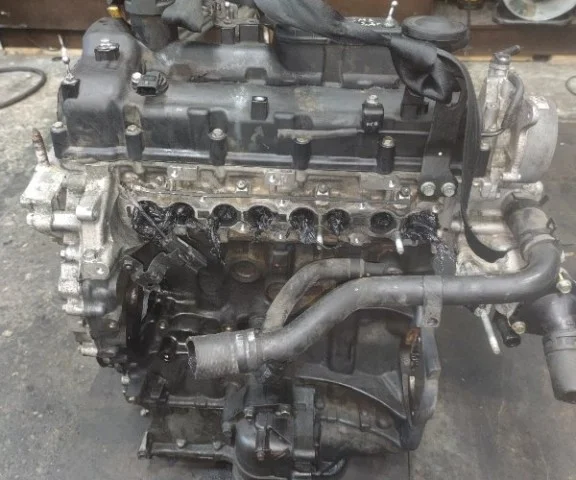 Двигатель без навесного для Kia Carnival 3 YP 2015-2020 на фотографиях