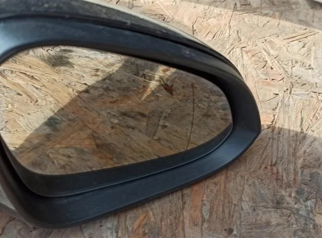 Зеркало боковое правое для Opel Insignia Седан A 2008-2017 на фотографиях