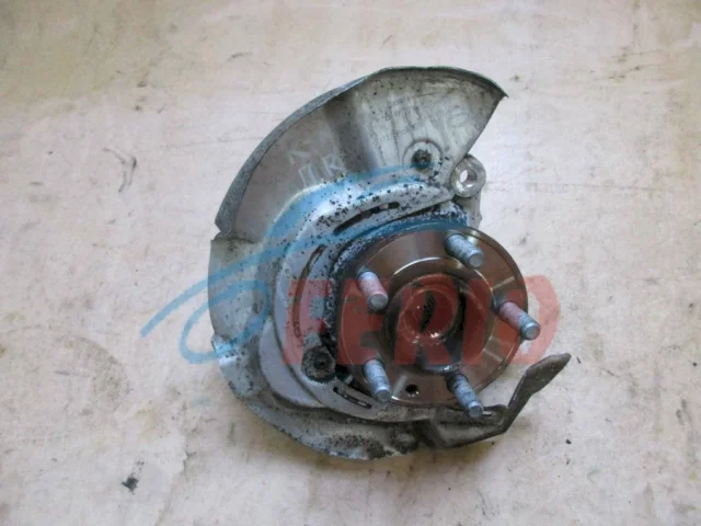 Кулак поворотный правый для Land Rover Range Rover Evoque L538 2011-2015 на фотографиях