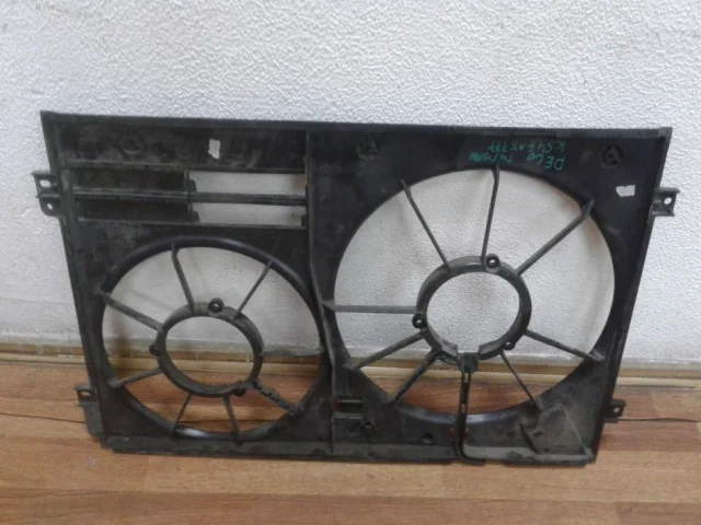 Диффузор вентиляторов для Volkswagen Golf VI (5K) 2008-2012 на фотографиях