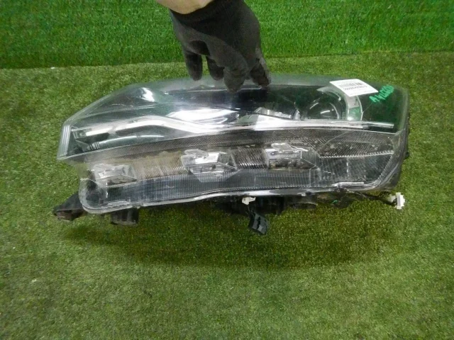 Фара левая для Skoda Rapid I rest NH3 2017-2020 на фотографиях