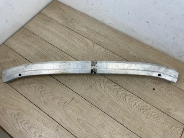 Усилитель бампера передний верхний для Audi Q7 4L 2005-2015 на фотографиях