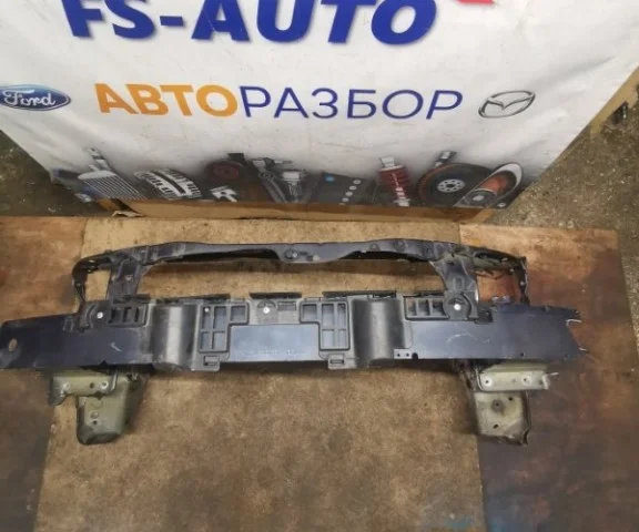 Панель радиатора (телевизор) для Opel Astra H Caravan 2004-2014 на фотографиях