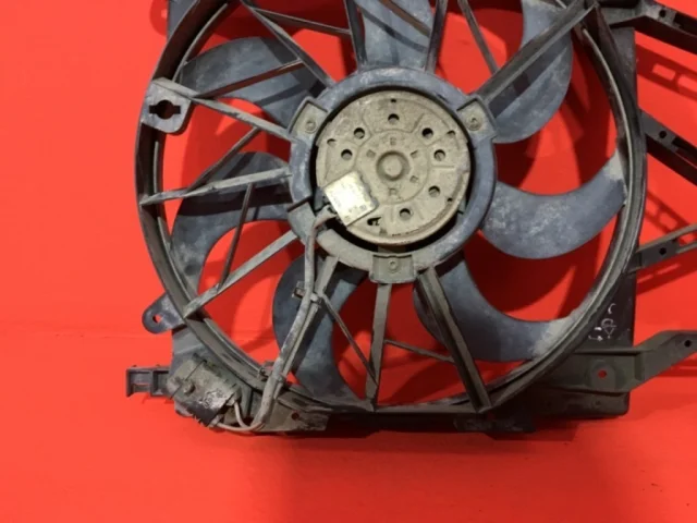 Вентилятор радиатора охлаждения ДВС для Opel Astra H Седан 2004-2014 на фотографиях