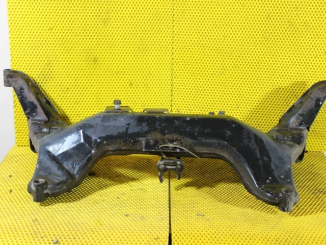 Подрамник двигателя для Nissan Almera Classic B10 2006-2012 на фотографиях