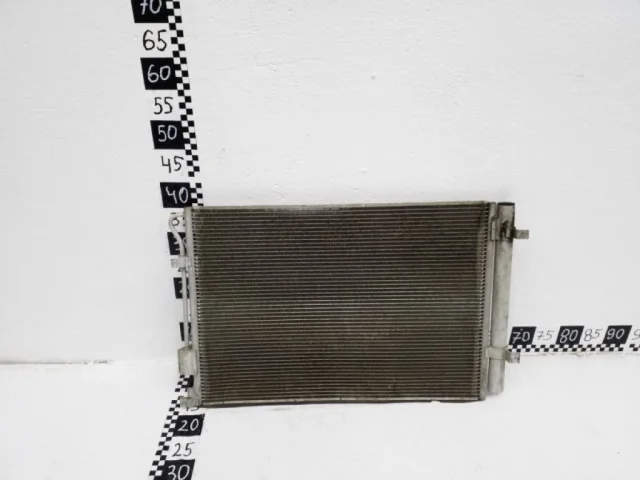 Кассета радиаторов для Hyundai Solaris 2 (2017-2022) на фотографиях