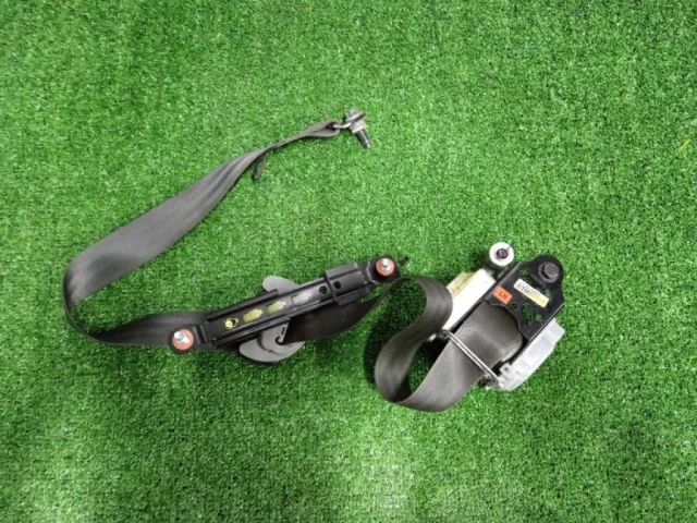 Ремень безопасности передний левый для Kia Rio 3 на фотографиях