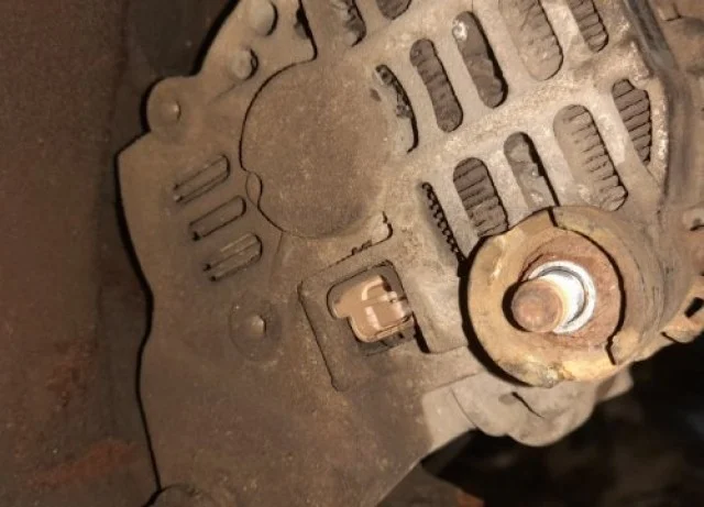 Генератор для Renault Logan 2005-2015 (LS) на фотографиях