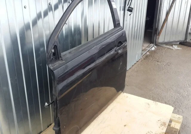 Дверь передняя левая для Mitsubishi Lancer 10 Седан CY 2007-2011 на фотографиях