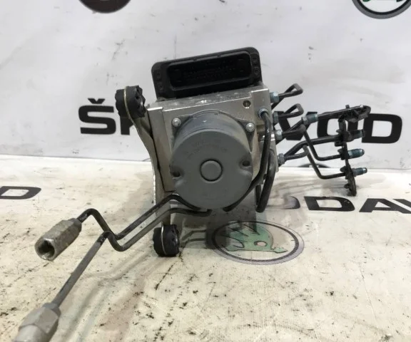 Блок ABS для BMW 5er Ф10 2010-2013 на фотографиях