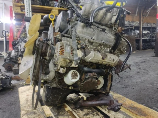 Двигатель для Toyota Land Cruiser 90 1995-1997 на фотографиях