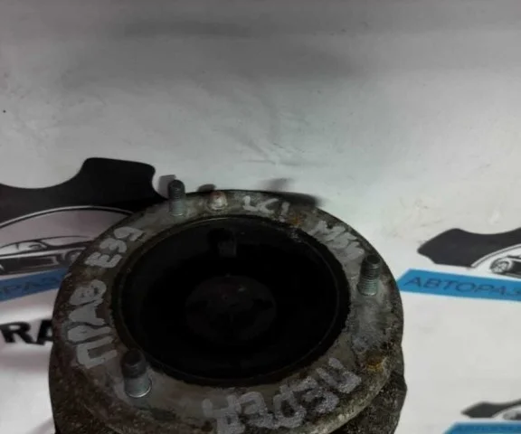 Амортизатор передний левый для BMW 5er Е39 1995-2003 на фотографиях