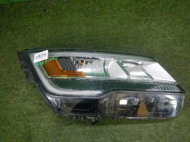 Фара правая для Ford Explorer U502 rest 2014-2019 на фотографиях