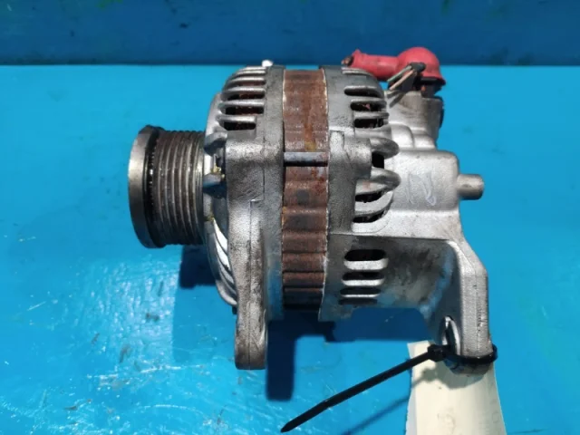 Генератор для Nissan Navara D40 2004-2010 на фотографиях