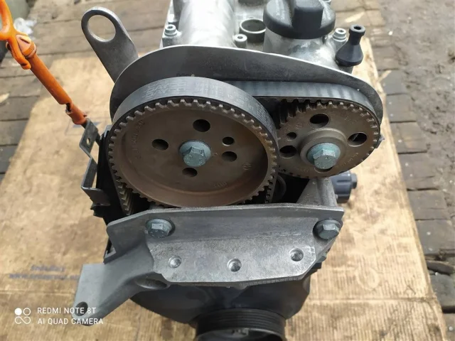 Двигатель без навесного для Volkswagen Polo IV (9N) 2001-2005 на фотографиях