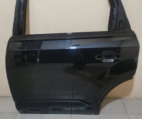 Дверь задняя левая для Audi Q7 4M 2015+ на фотографиях