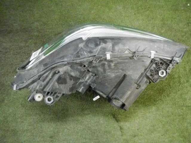 Фара левая для BMW X3 G01 2017-2023 на фотографиях