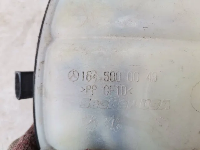 Расширительный бачок радиатора для Mercedes-Benz GL class X164 2006-2012 на фотографиях