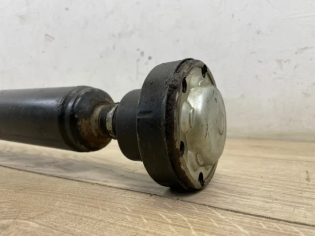 Карданный вал задний для Volkswagen Touareg I (7L) 2002-2010 на фотографиях