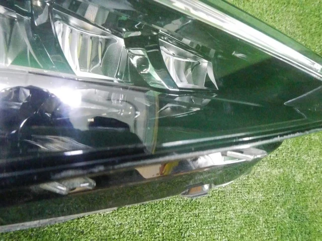 Фары для Skoda Rapid II 2020+ на фотографиях