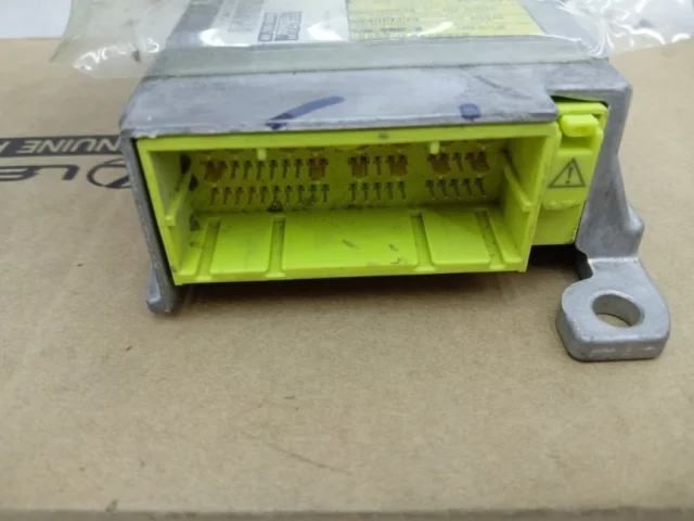 Блок ABS для Toyota RAV4 XA40 rest 2015-2019 на фотографиях