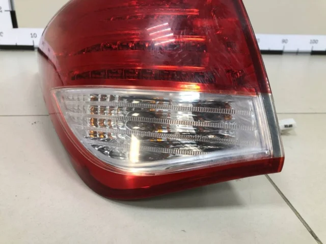 Фонарь левый для Hyundai i40 1 Седан 2011-2015 на фотографиях