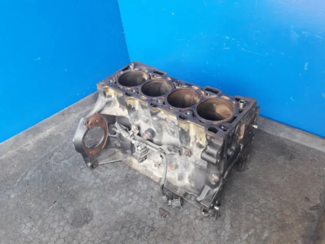 Блок цилиндров для Opel Zafira B 2005-2015 на фотографиях