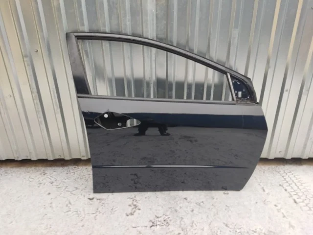 Дверь передняя правая для Honda Civic FK,FN 5D 2006-2012 на фотографиях