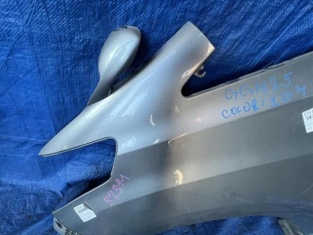 Крылья для Toyota Alphard H20 2008-2015 на фотографиях