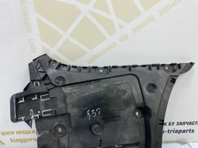 Кронштейн заднего бампера правый для BMW 5er G30 2016-2023 на фотографиях