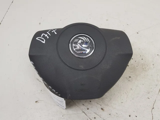 Подушка безопасности водителя для Opel Astra H Хэтчбек 2004-2014 на фотографиях