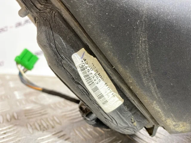 Зеркало заднего вида (в салоне) для Volvo C30 MK 2006-2013 на фотографиях