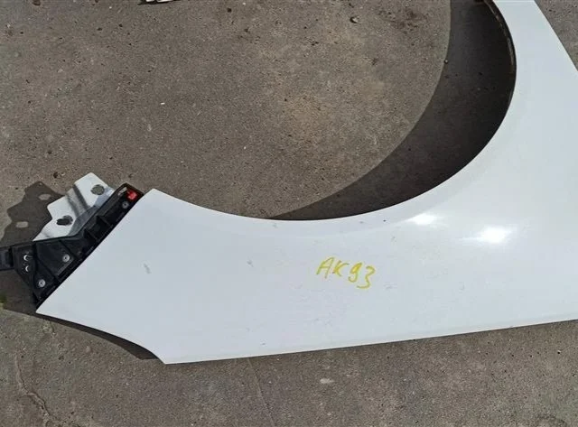 Крыло правое для Opel Insignia Седан A 2008-2017 на фотографиях