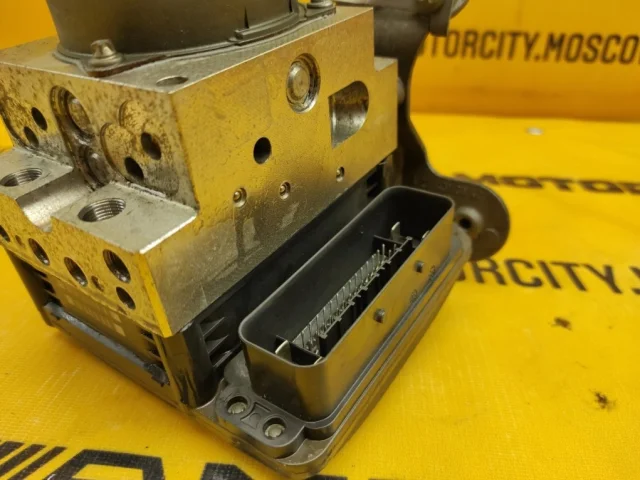 Блок ABS для Mercedes-Benz E class W211 2002-2009 на фотографиях