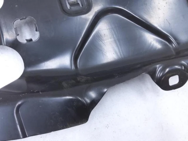 Панель радиатора (телевизор) для BMW X5 G05 2018+ на фотографиях