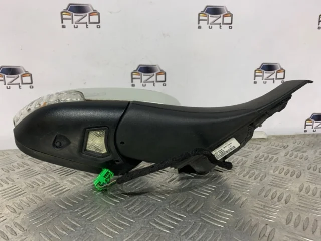 Зеркало заднего вида (в салоне) для Volvo C30 MK 2006-2013 на фотографиях